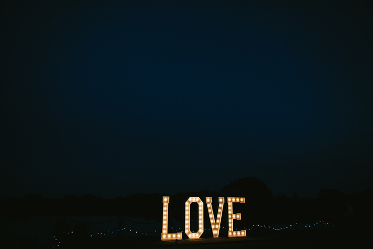Stylish Outdoor Tipi Wedding http://www.danhoughphoto.com/