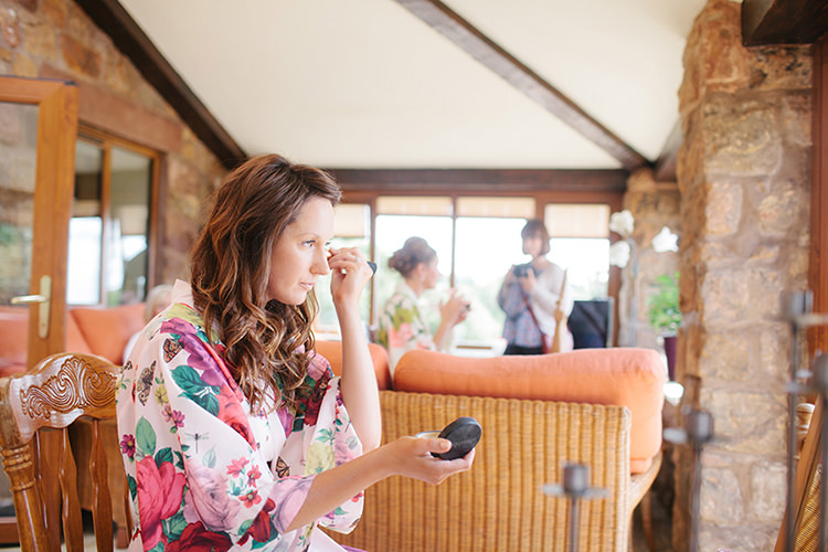 Stylish Outdoor Tipi Wedding http://www.danhoughphoto.com/