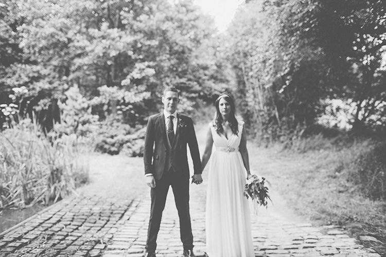 Stylish Outdoor Tipi Wedding http://www.danhoughphoto.com/