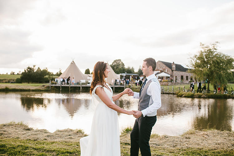 Stylish Outdoor Tipi Wedding http://www.danhoughphoto.com/