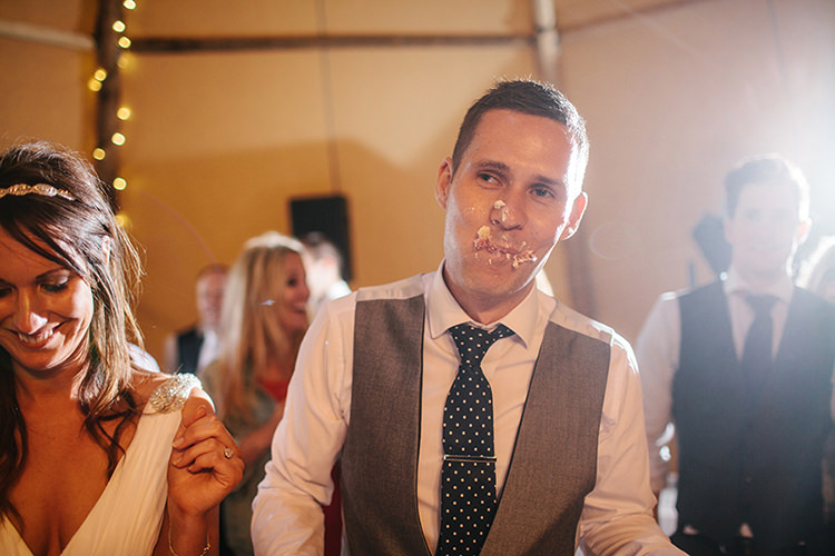 Stylish Outdoor Tipi Wedding http://www.danhoughphoto.com/