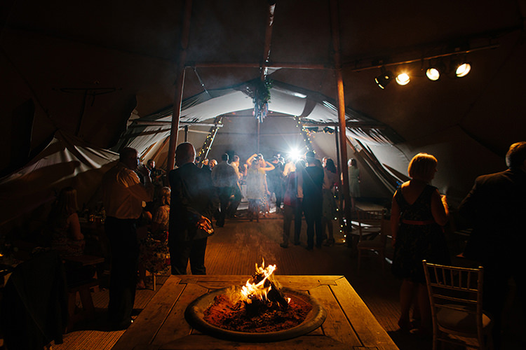 Stylish Outdoor Tipi Wedding http://www.danhoughphoto.com/