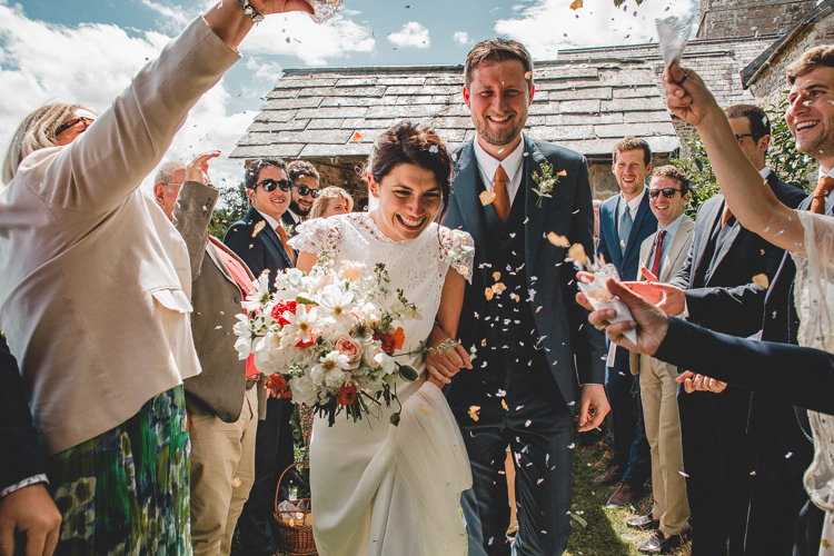 Confetti Throw Country Crafty Colourful Weekend Party Wedding http://www.noeldeasington.com/