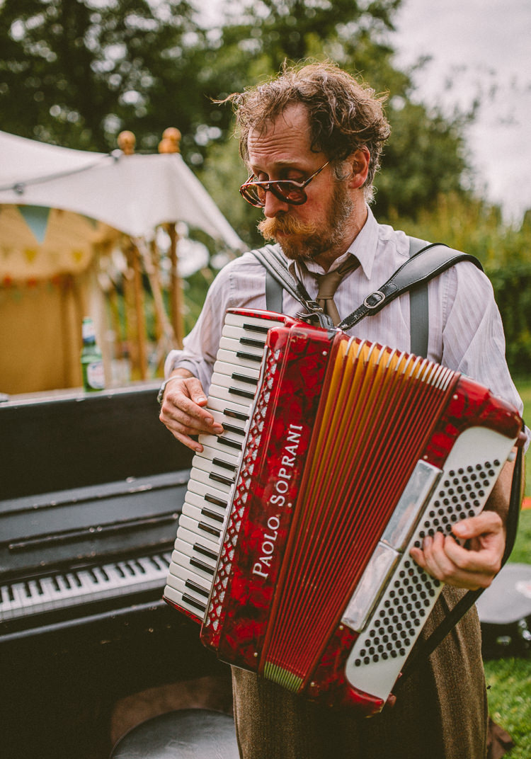 Country Crafty Colourful Weekend Party Wedding http://www.noeldeasington.com/