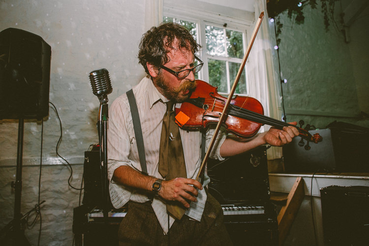 Country Crafty Colourful Weekend Party Wedding http://www.noeldeasington.com/