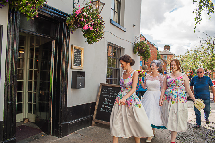 Riverside DIY Colourful Wedding http://www.robfarrellphotography.uk/