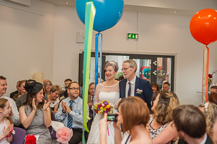 Riverside DIY Colourful Wedding http://www.robfarrellphotography.uk/