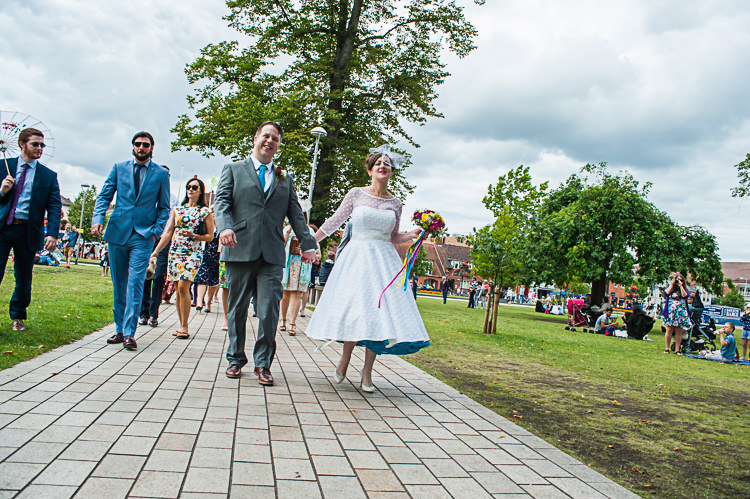 Riverside DIY Colourful Wedding http://www.robfarrellphotography.uk/