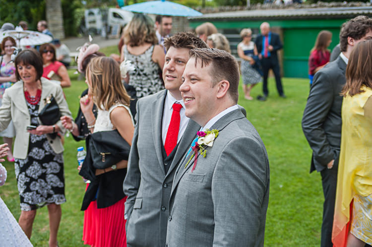 Riverside DIY Colourful Wedding http://www.robfarrellphotography.uk/