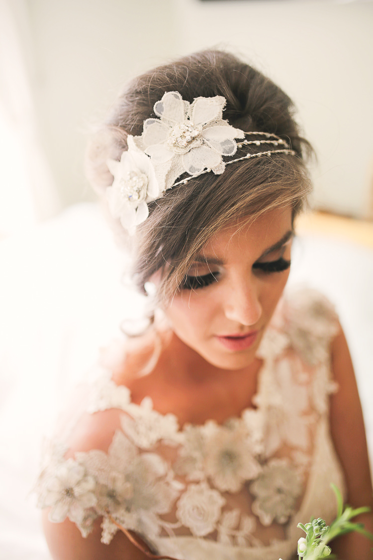 Bride Bridal Hair Band Accessory Stylish Pastel Rustic Barn Wedding http://helenrussellphotography.co.uk/