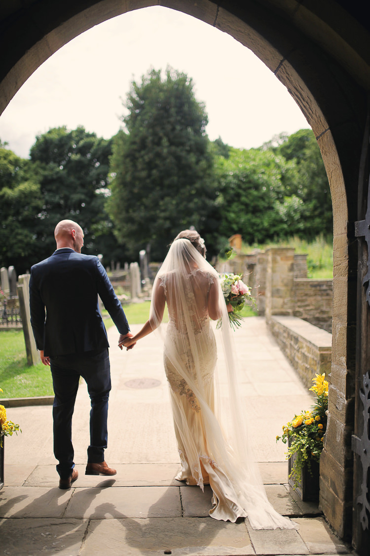 Veil Bride Bridal Stylish Pastel Rustic Barn Wedding http://helenrussellphotography.co.uk/