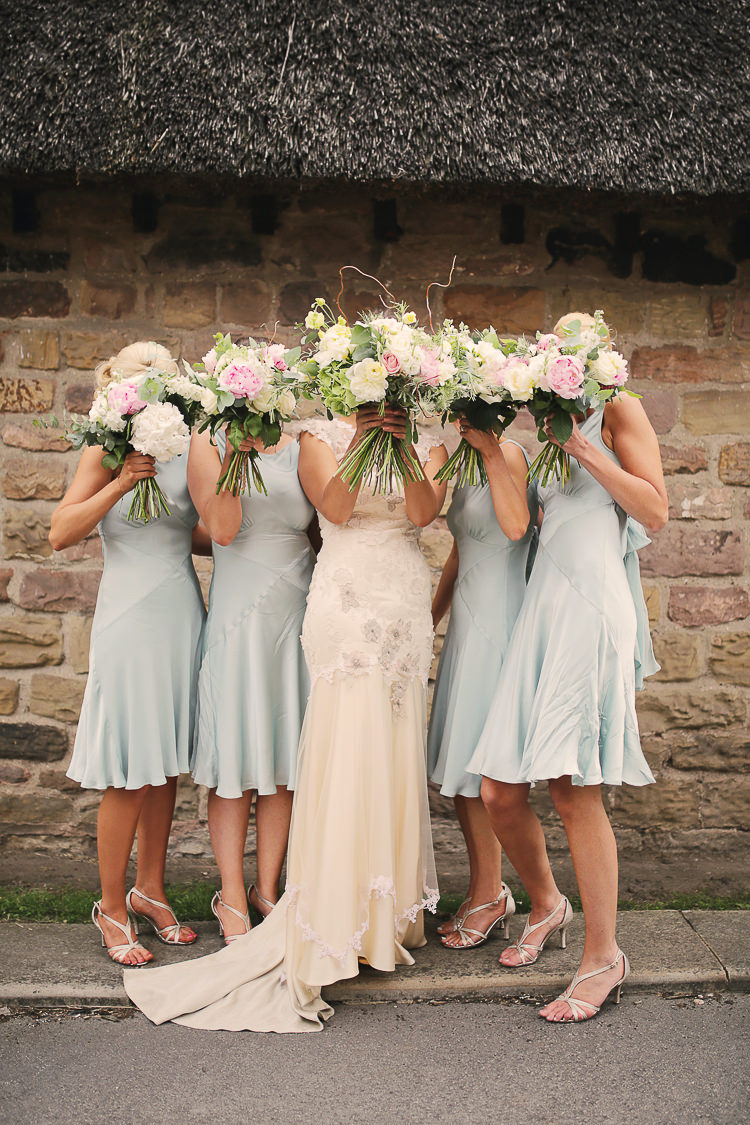 Stylish Pastel Rustic Barn Wedding http://helenrussellphotography.co.uk/