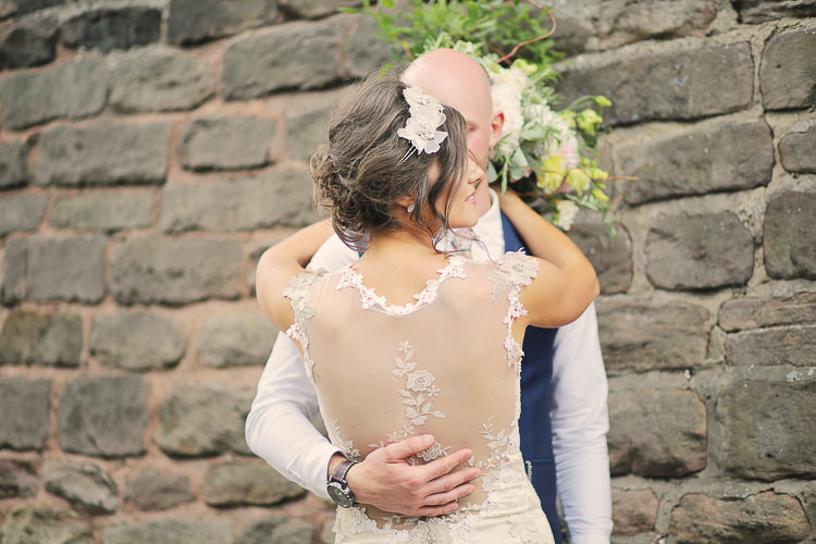 Stylish Pastel Rustic Barn Wedding http://helenrussellphotography.co.uk/