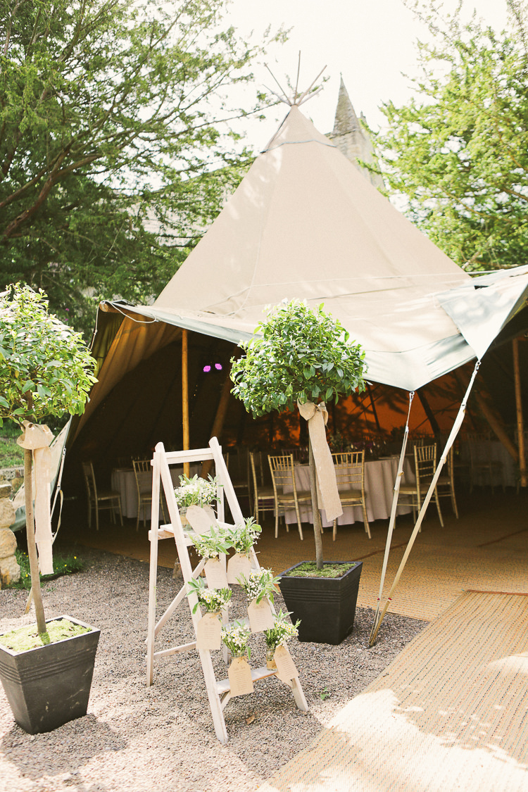 Bay Trees Ladder Decor Rustic Laid Back Tipi Wedding http://helenrussellphotography.co.uk/