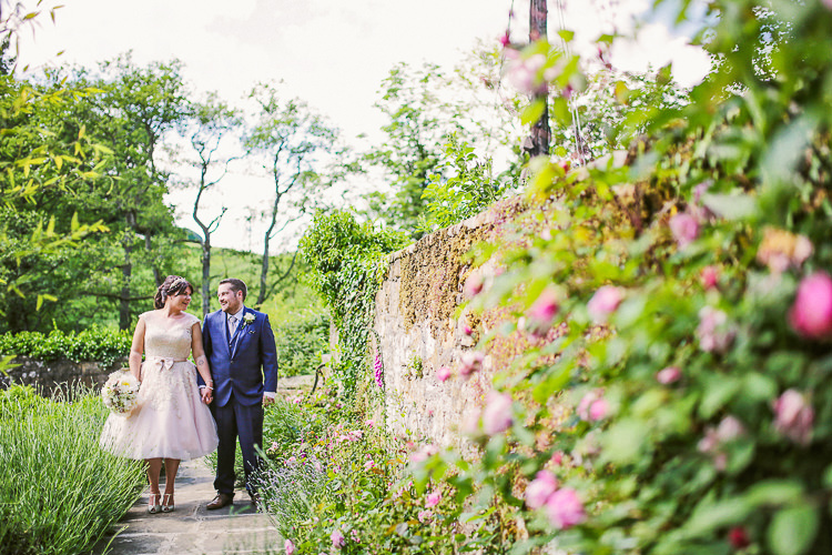 Rustic Laid Back Tipi Wedding http://helenrussellphotography.co.uk/