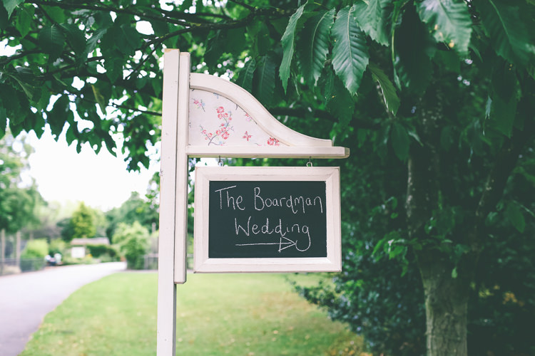 Quirky Vintage Zoo Wedding http://www.emmaboileau.co.uk/