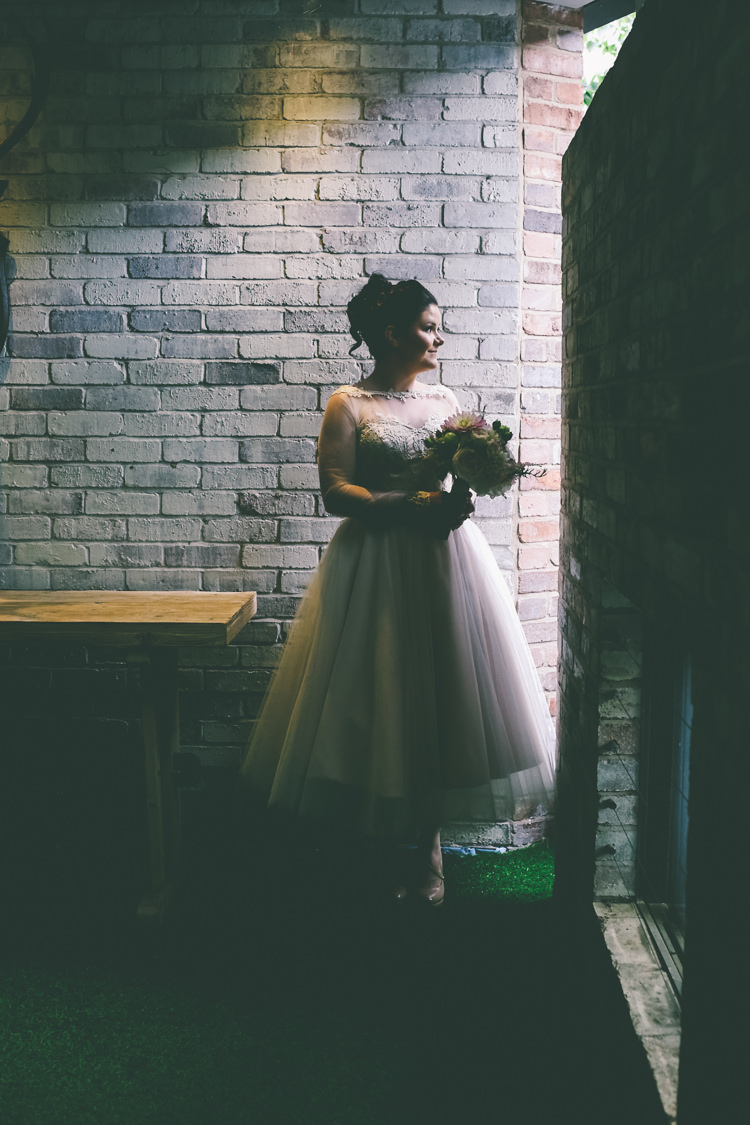 Short Dress 1950s Bride Bridal Tulle House of Mooshki Quirky Vintage Zoo Wedding http://www.emmaboileau.co.uk/