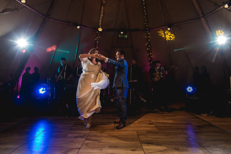 Mismatched Farm Tipi Wedding http://www.andrewkeher.co.uk/