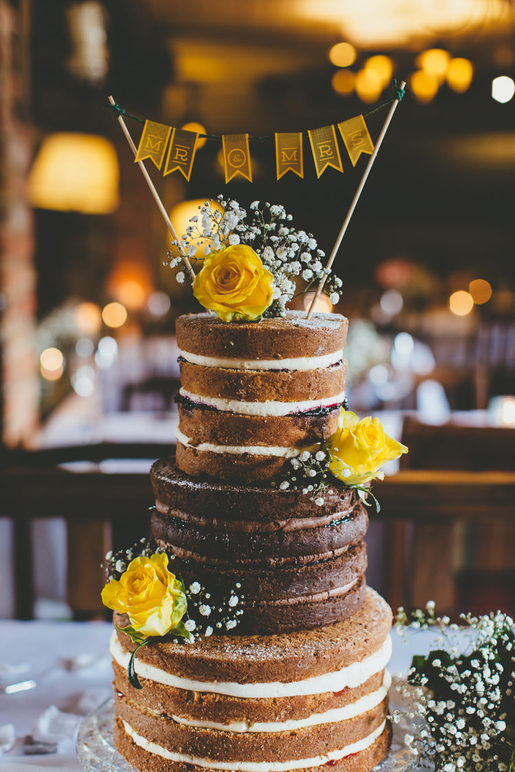 Naked Cake Sponge Flowers Bunting Topper Durdle Door Cliff Wedding http://www.paulunderhill.com/