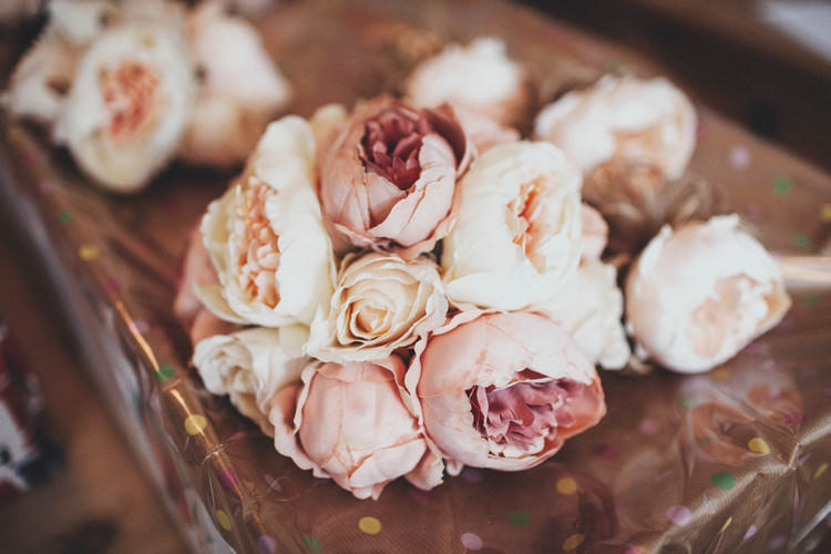 Silk Flowers Casual Beach Dusky Pink Wedding http://www.alipaul.com/