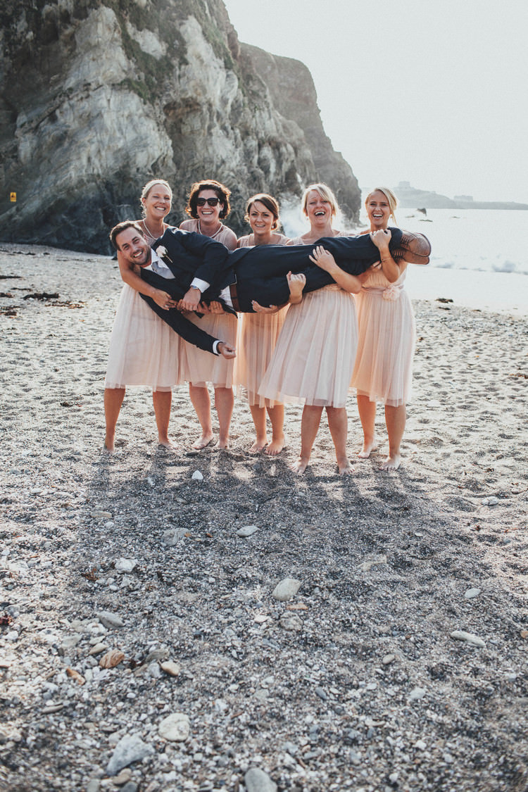 Casual Beach Dusky Pink Wedding http://www.alipaul.com/