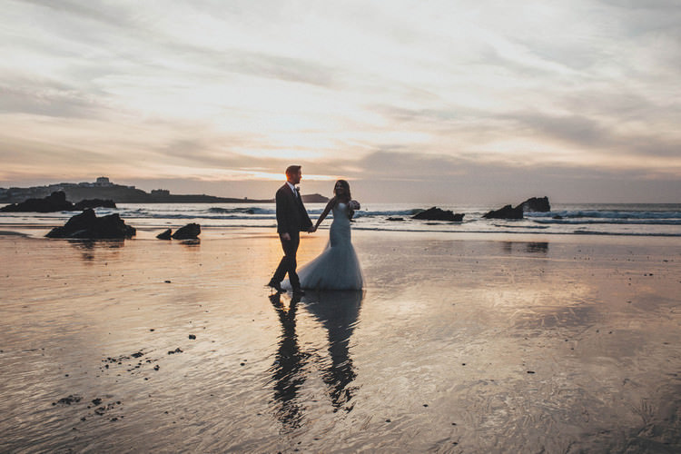 Casual Beach Dusky Pink Wedding http://www.alipaul.com/