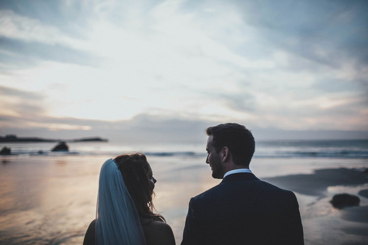 Casual Beach Dusky Pink Wedding http://www.alipaul.com/