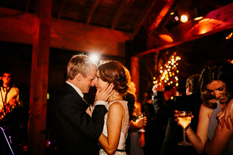 Rustic Treehouse Wedding http://helenrussellphotography.co.uk/
