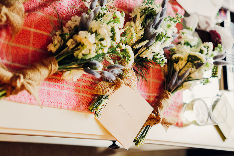 Rustic Treehouse Wedding http://helenrussellphotography.co.uk/
