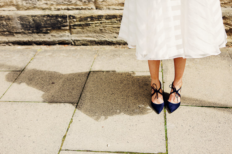 Rustic Treehouse Wedding http://helenrussellphotography.co.uk/