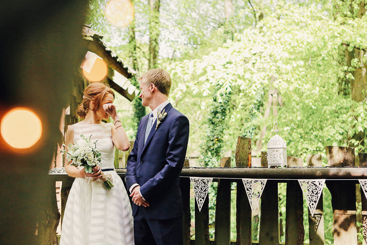 Rustic Treehouse Wedding http://helenrussellphotography.co.uk/