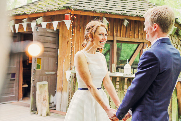 Rustic Treehouse Wedding http://helenrussellphotography.co.uk/