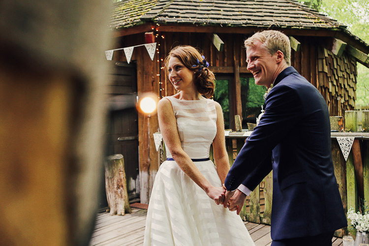 Rustic Treehouse Wedding http://helenrussellphotography.co.uk/