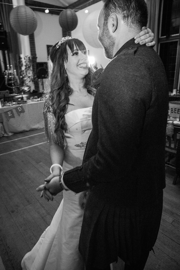 Rustic Autumn Halloween Wedding http://www.samrileyphotography.co.uk/