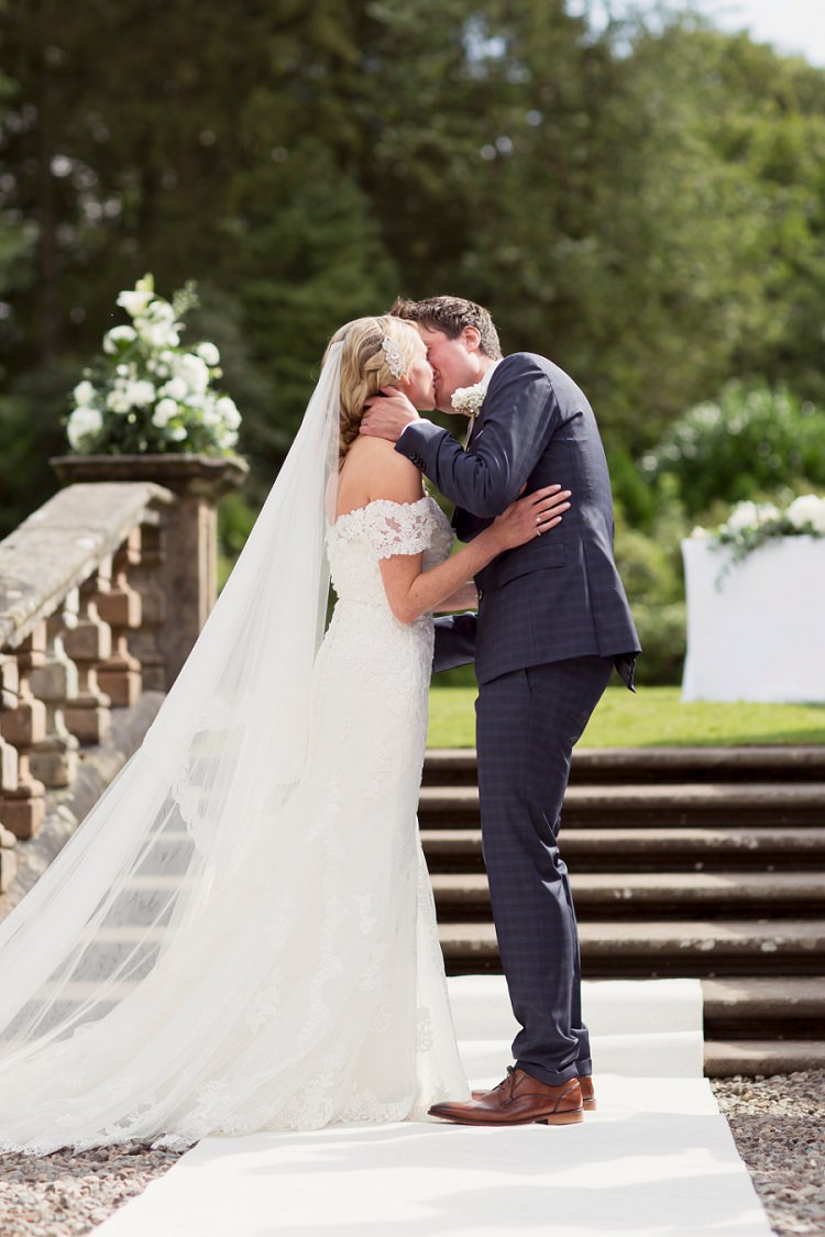 Romantic Metallic Blush Wedding http://www.craigsandersphotography.co.uk/