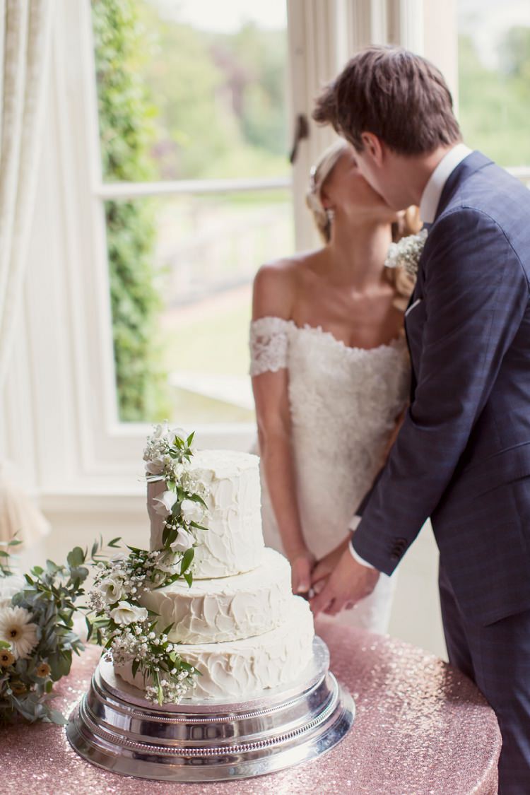 Romantic Metallic Blush Wedding http://www.craigsandersphotography.co.uk/