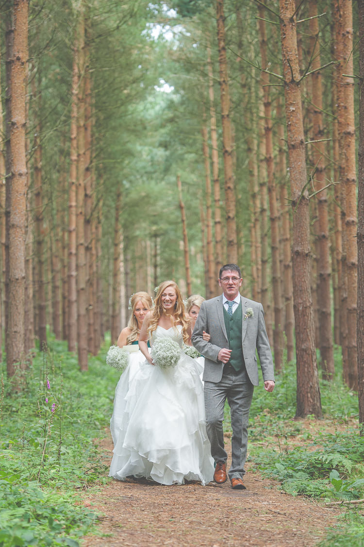 Quirky Natural Woodland Wedding http://lisahowardphotography.co.uk/