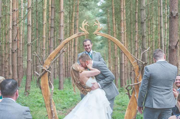 Quirky Natural Woodland Wedding http://lisahowardphotography.co.uk/
