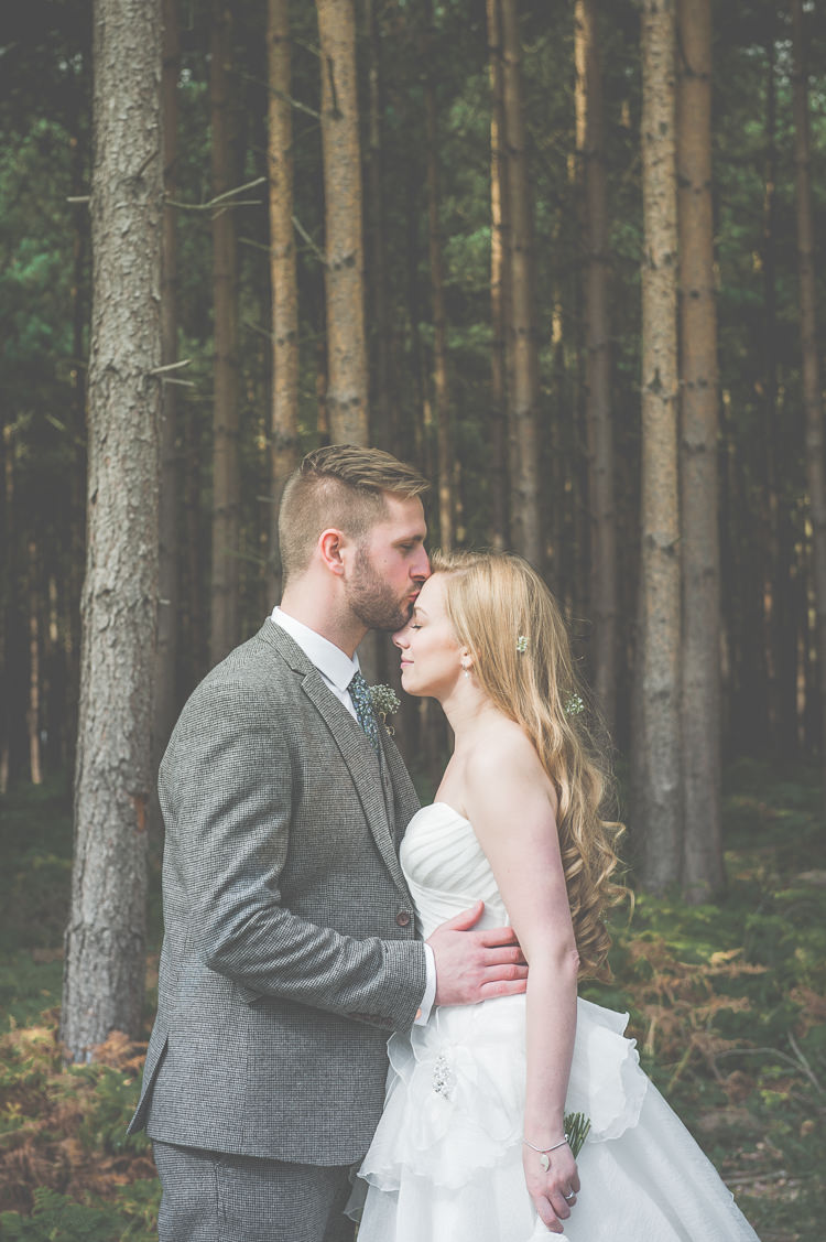 Quirky Natural Woodland Wedding http://lisahowardphotography.co.uk/