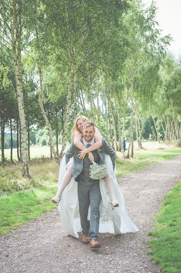 Quirky Natural Woodland Wedding http://lisahowardphotography.co.uk/