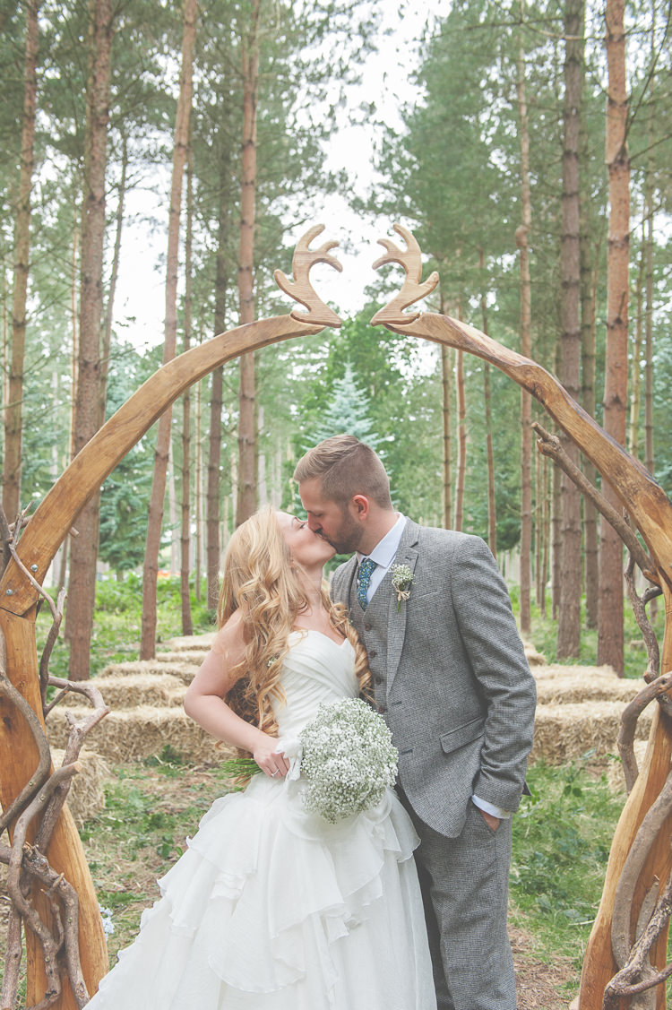 Quirky Natural Woodland Wedding http://lisahowardphotography.co.uk/