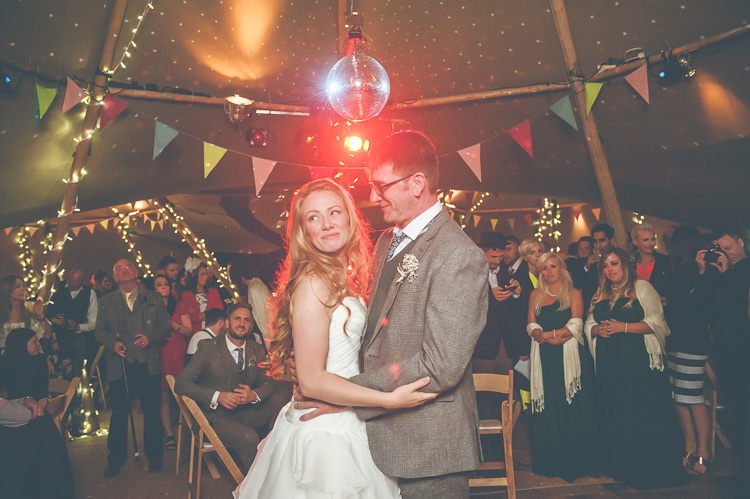 Quirky Natural Woodland Wedding http://lisahowardphotography.co.uk/