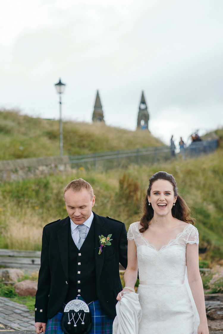 Modern Natural Pink Metallic Wedding http://photosbyzoe.co.uk/