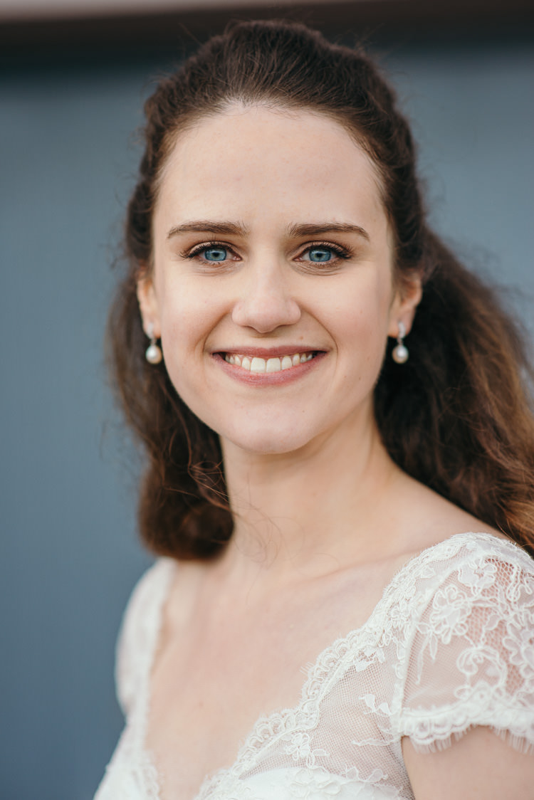 Make Up Bride Bridal Natural Fresh Beautiful Modern Natural Pink Metallic Wedding http://photosbyzoe.co.uk/