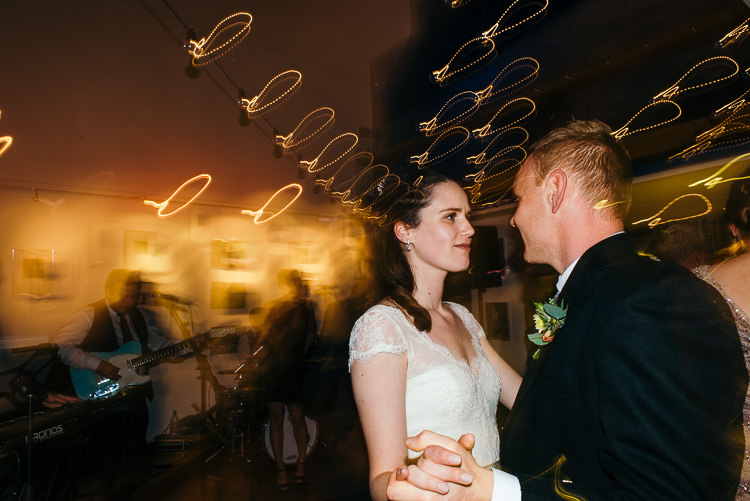 Modern Natural Pink Metallic Wedding http://photosbyzoe.co.uk/
