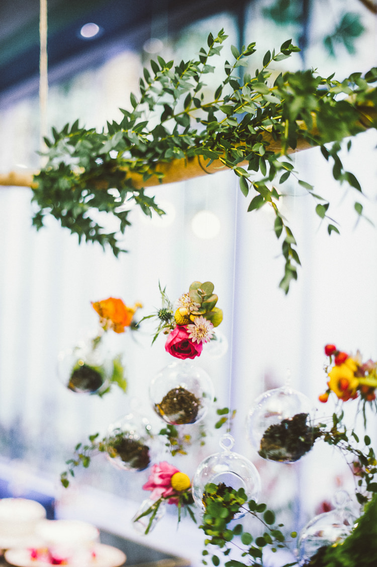 Hanging Flowers Arrangement Display Whimsical Vibrant Multicolour Wedding Ideas http://hecapture.fr/