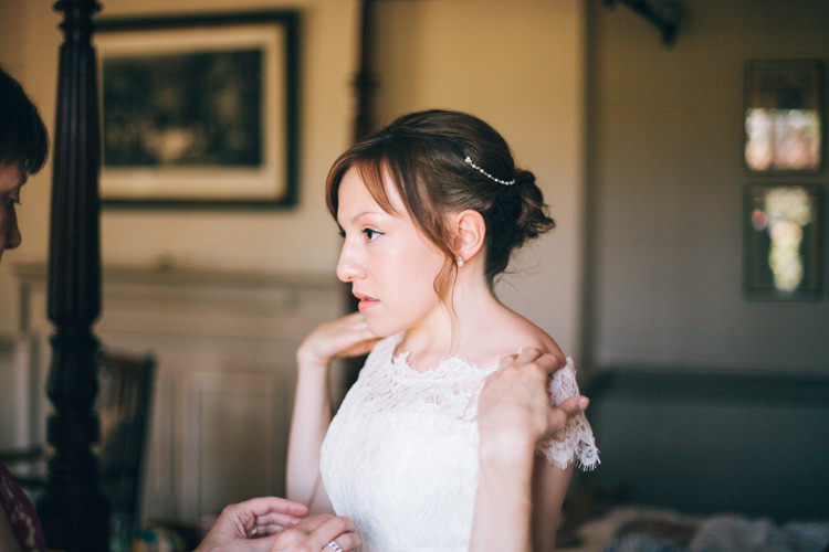 Hair Jewellery Bride Bridal Happy Summer Peach Marquee Wedding http://katherinemager.com/