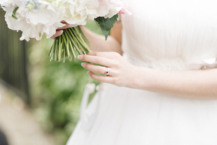 Chic Pastel City Wedding http://sarahjaneethan.co.uk/