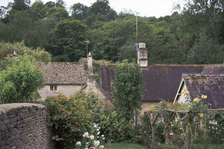 Beautiful Summer Garden Party Wedding http://divinedayphotography.com/
