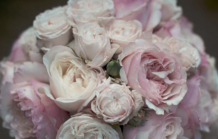 Pink Peony Peonies Rose Bouquet Flowers Bride Bridal Beautiful Summer Garden Party Wedding http://divinedayphotography.com/